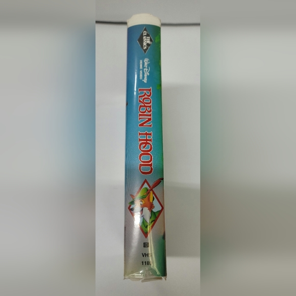 Walt Disney's Robin Hood Black Diamond Classic VHS 1985 Black Clamshell Case - Picture 2 of 4
